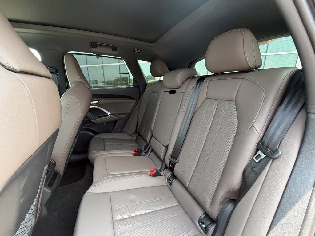 Used 2025 Audi Q5 Premium Plus w/ Premium Plus AWD/4WD image 24