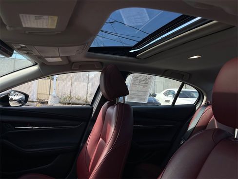 Used 2025 MAZDA MAZDA3 s image 4