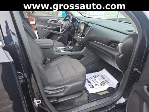 Used 2020 Chevrolet Traverse LT w/ Driver Confidence II Package image 35