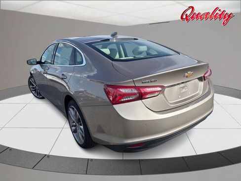 Used 2024 Chevrolet Malibu LT FWD image 5