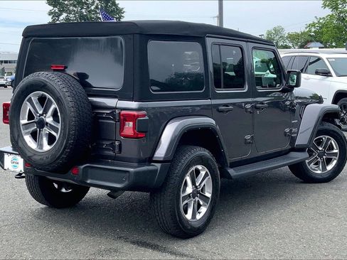 Used 2021 Jeep Wrangler Unlimited Sahara AWD/4WD image 12
