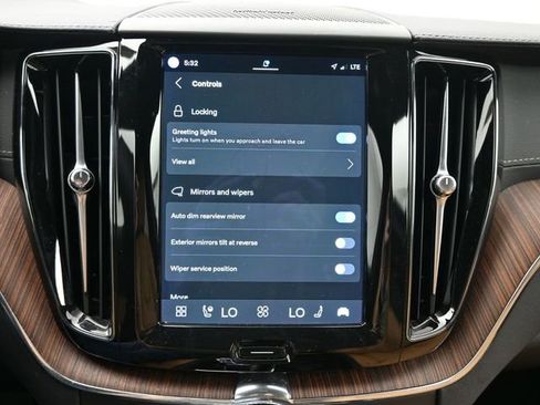 Used 2023 Volvo XC60 B5 Ultimate w/ Climate Package image 18