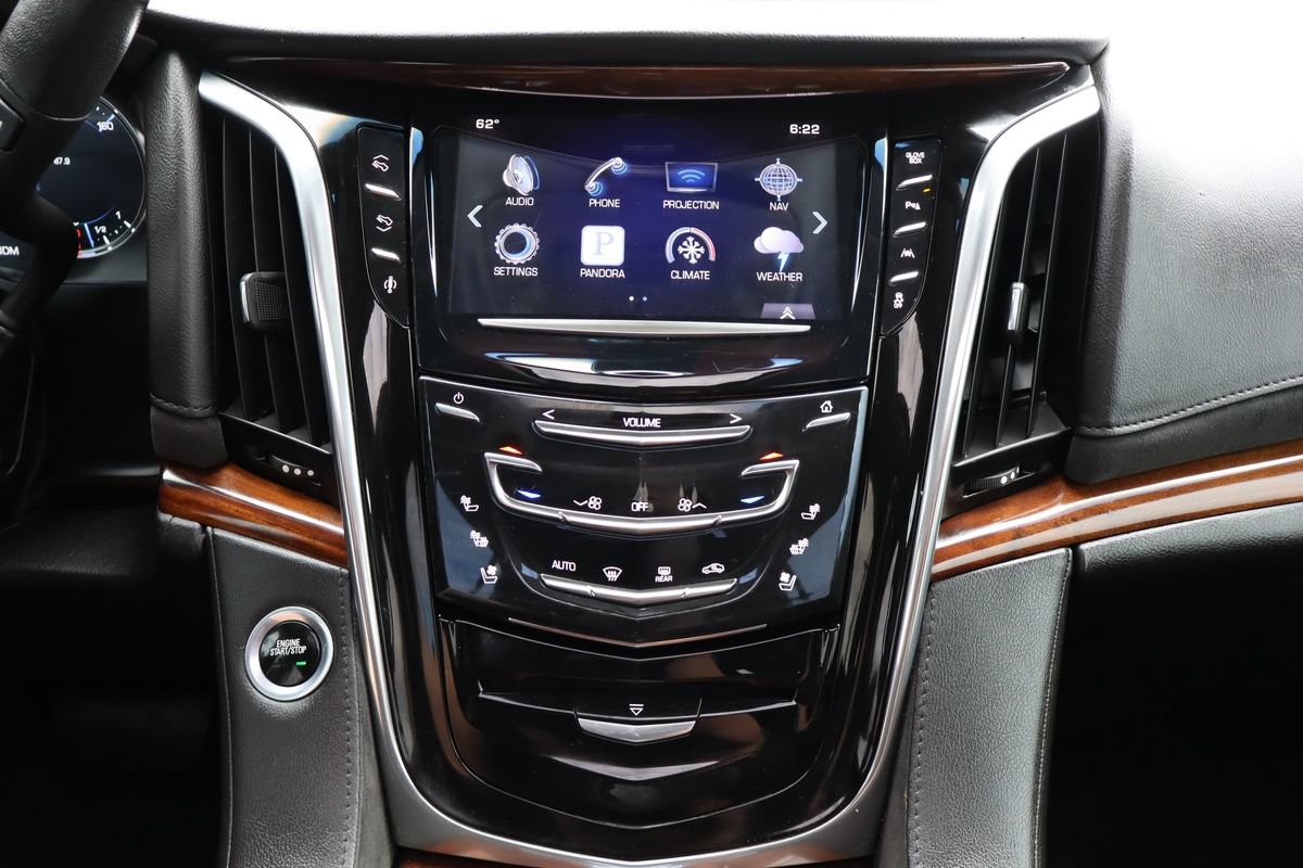 Used 2016 Cadillac Escalade Luxury AWD/4WD image 36