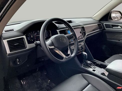 Used 2023 Volkswagen Atlas SE FWD image 15