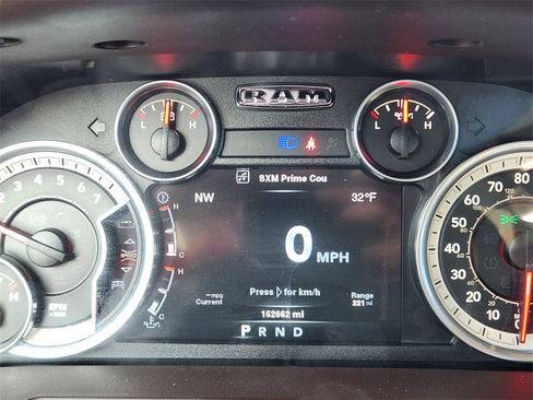 Used 2014 RAM 1500 Laramie w/ Convenience Group image 18