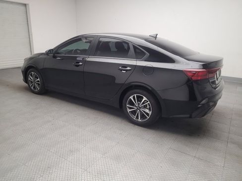 Used 2024 Kia Forte LXS w/ LXS Technology Package FWD image 3