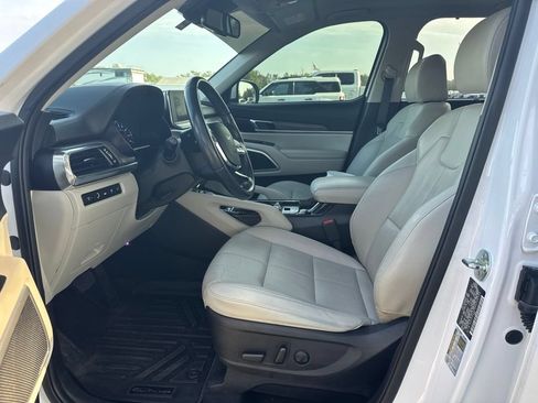 Used 2022 Kia Telluride EX w/ EX Premium Package FWD image 9
