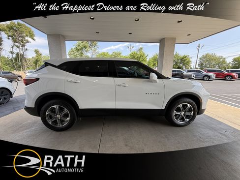 Used 2024 Chevrolet Blazer LT FWD image 10