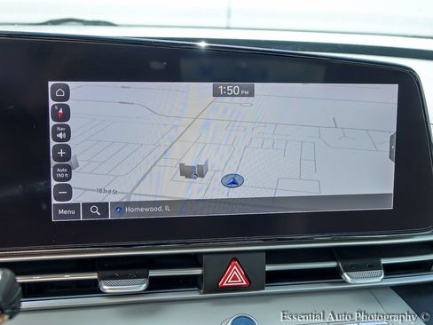 Used 2023 Hyundai Elantra Limited FWD image 15