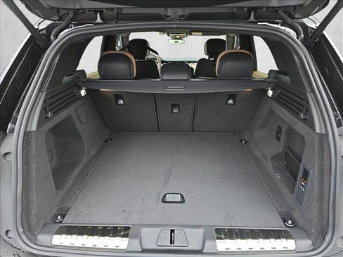 New 2026 Land Rover Range Rover Sport Dynamic SE image 12