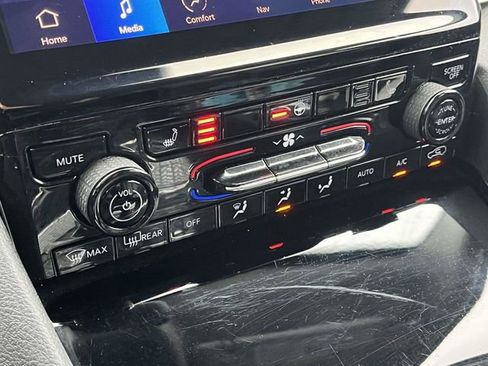 Used 2021 Jeep Grand Cherokee L Limited image 33