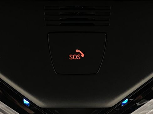 New 2026 BMW X5 xDrive50e w/ Executive Package image 30