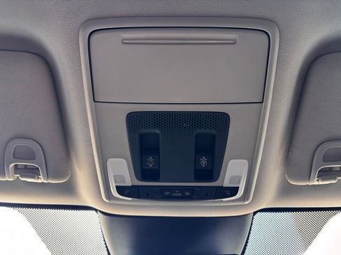 Used 2025 Honda Pilot Elite image 33