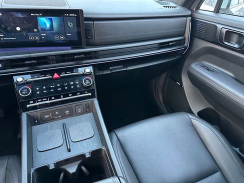 Used 2025 Hyundai Santa Fe Calligraphy w/ Tow & Go Package image 21