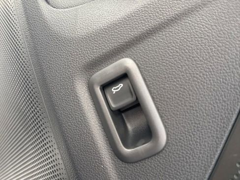 New 2026 Volkswagen Tiguan SE AWD/4WD image 40