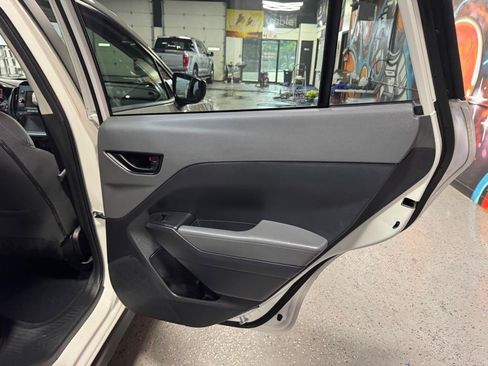 Used 2025 Subaru Crosstrek 2.0i AWD/4WD image 16
