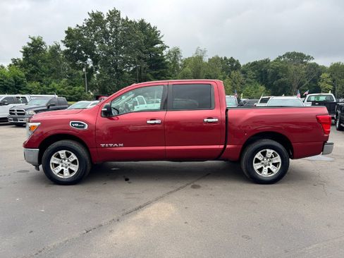 Used 2017 Nissan Titan SV AWD/4WD image 2