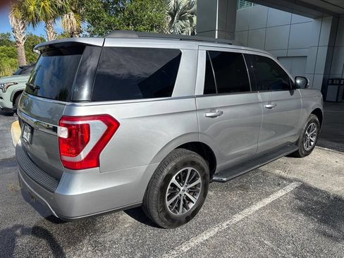 Used 2021 Ford Expedition XLT RWD image 4