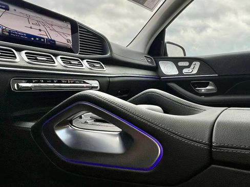 Certified 2026 Mercedes-Benz GLS 450 4MATIC image 22
