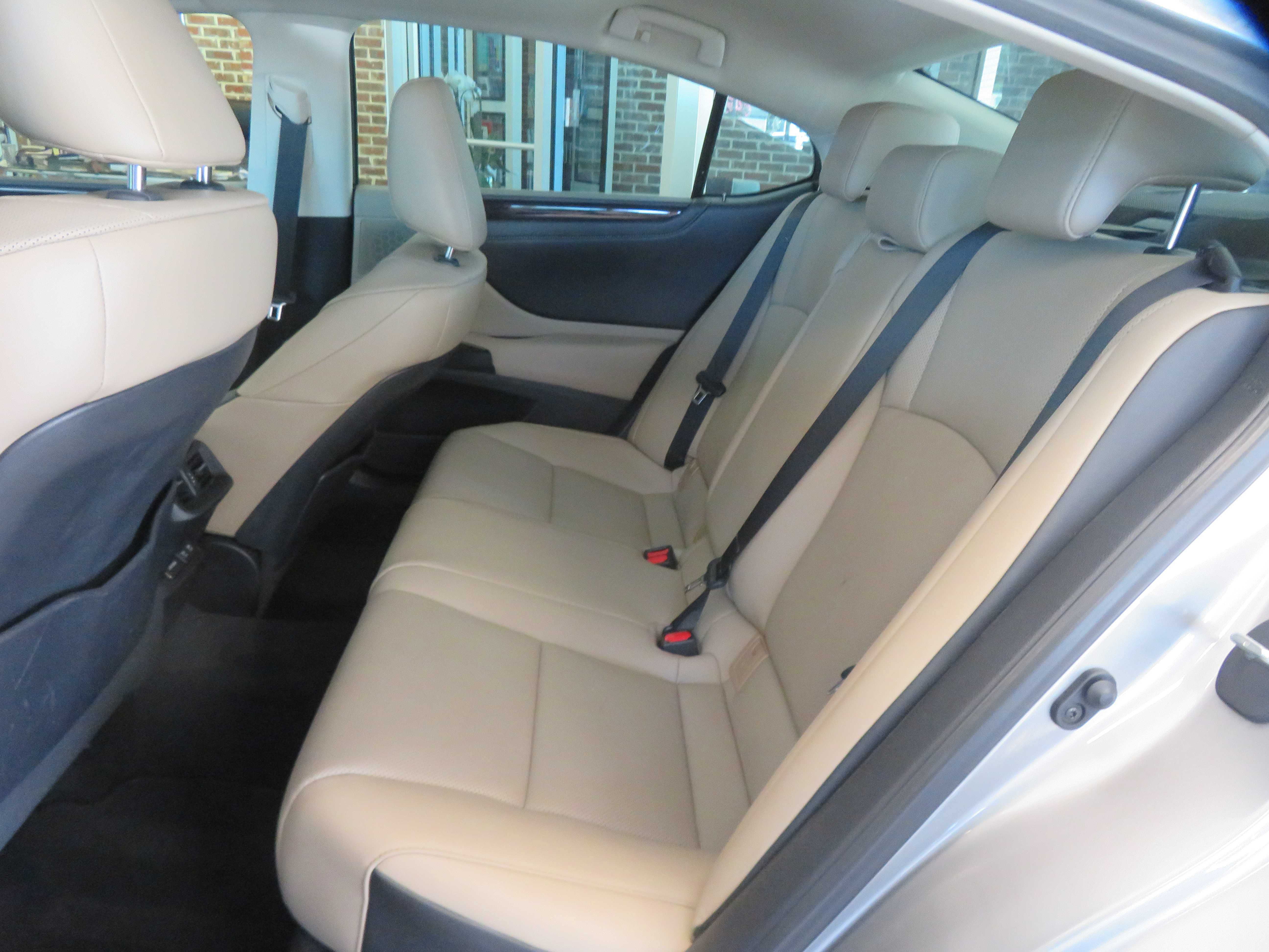 Used 2021 Lexus ES 350 w/ Premium Package FWD image 19