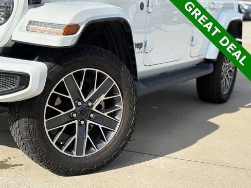 Used 2024 Jeep Wrangler High Altitude image 12