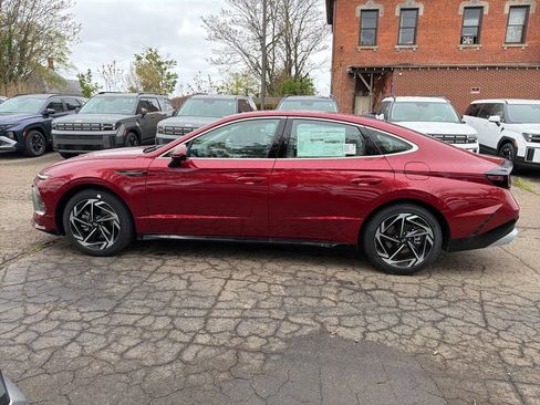New 2026 Hyundai Sonata SEL FWD image 4
