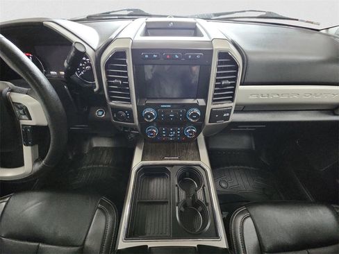 Used 2021 Ford F350 Lariat image 11