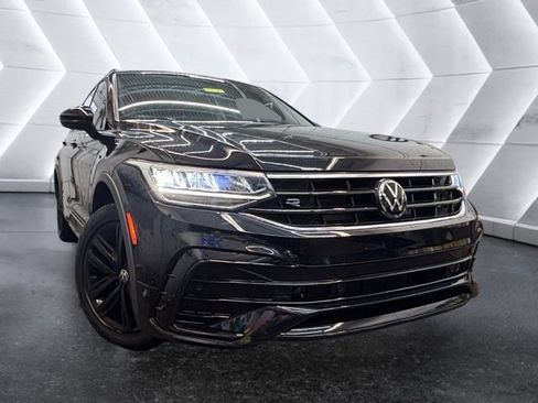 Used 2022 Volkswagen Tiguan SE R-Line image 5