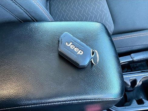 Used 2021 Jeep Gladiator Mojave image 33