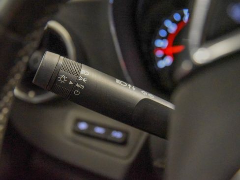 Used 2017 Chevrolet Camaro SS image 28