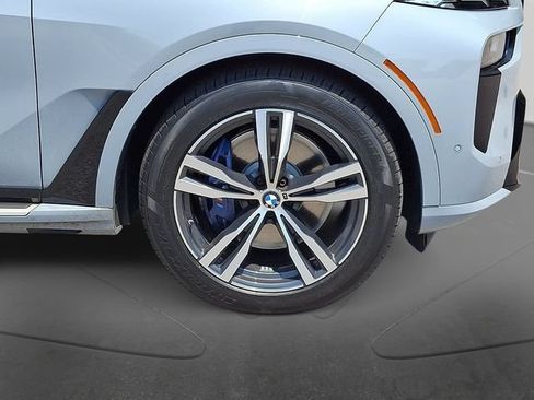 Used 2024 BMW X7 xDrive40i w/ M Sport Package AWD/4WD image 11