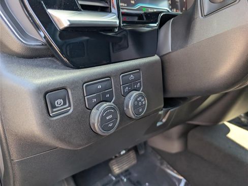 Used 2025 Chevrolet Silverado 2500 LT w/ Convenience Package AWD/4WD image 21