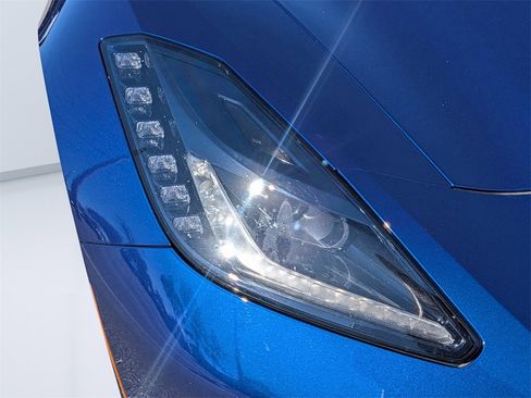 Used 2017 Chevrolet Corvette Stingray Convertible image 9