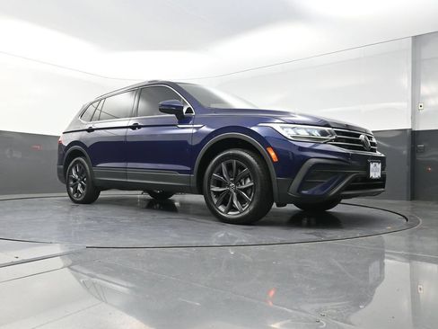 Used 2022 Volkswagen Tiguan SE AWD/4WD image 23