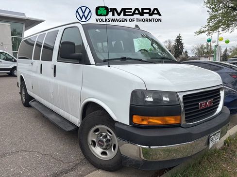 Used 2018 GMC Savana 3500 LT w/ LT Preferred Equipment Group RWD image 2