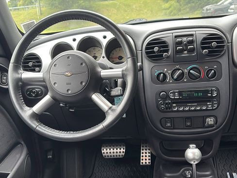 Used 2004 Chrysler PT Cruiser Limited image 20