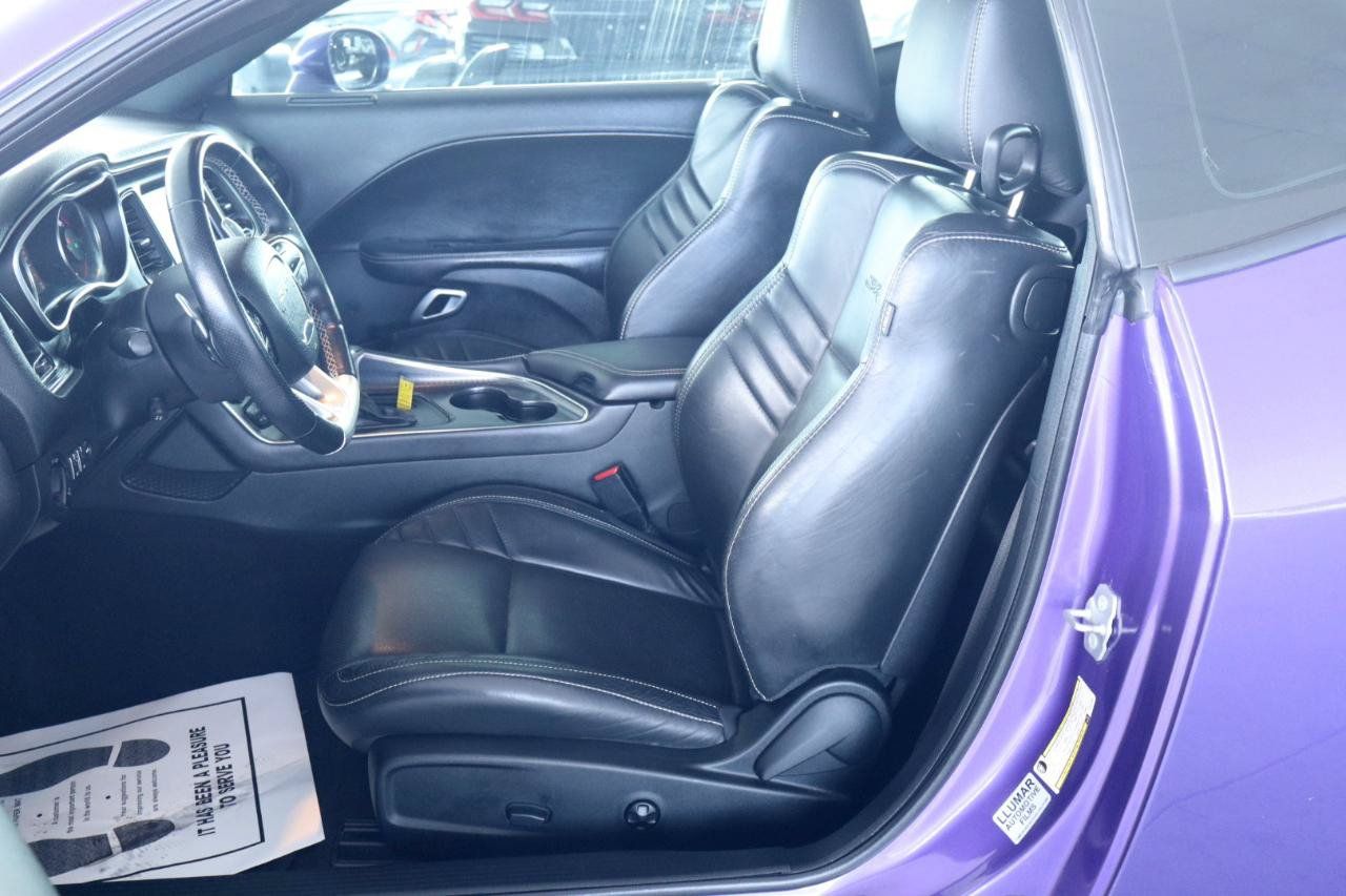 Used 2018 Dodge Challenger SRT w/ Technology Group RWD image 19