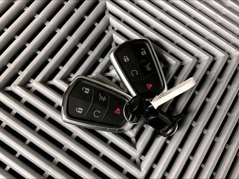 Used 2024 Cadillac XT6 Sport w/ LPO, ONYX Package AWD/4WD image 11