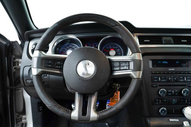 Used 2012 Ford Mustang Shelby GT500 RWD image 29
