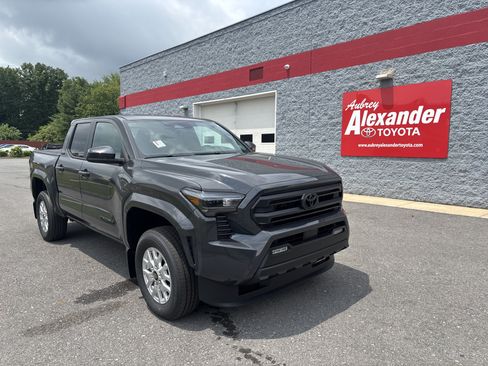 Certified 2026 Toyota Tacoma SR5 AWD/4WD image 1