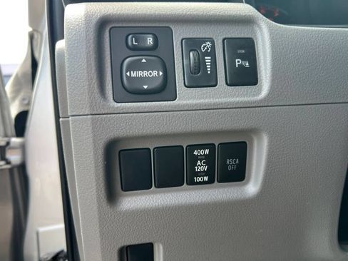 Used 2011 Toyota 4Runner SR5 w/ Convenience Pkg AWD/4WD image 25