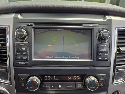 Used 2017 Nissan Titan SV AWD/4WD image 25