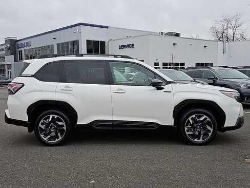 Used 2025 Subaru Forester Limited image 7