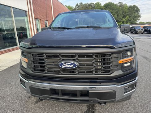 Used 2025 Ford F150 XL w/ Equipment Group 103A High AWD/4WD image 4
