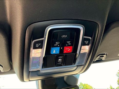 Used 2025 RAM 1500 Big Horn AWD/4WD image 18