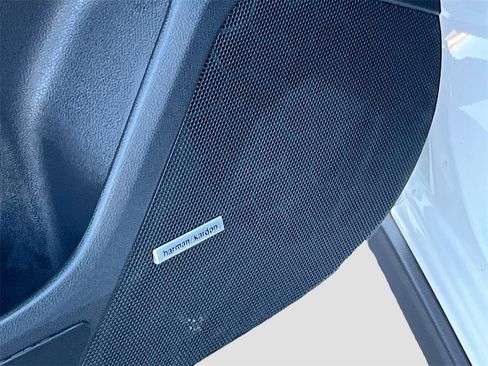 Used 2025 Subaru Crosstrek 2.5i Limited w/ Crosstrek Mirror Package image 18