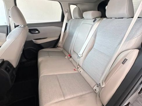 Certified 2023 Nissan Rogue SV FWD image 18