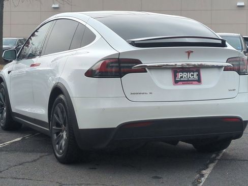 Used 2018 Tesla Model X P100D image 8