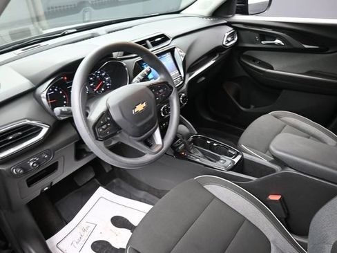Used 2023 Chevrolet TrailBlazer LT w/ Convenience Package AWD/4WD image 18