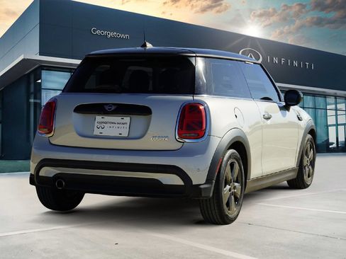 Used 2023 MINI Cooper 2-Door Hardtop image 5